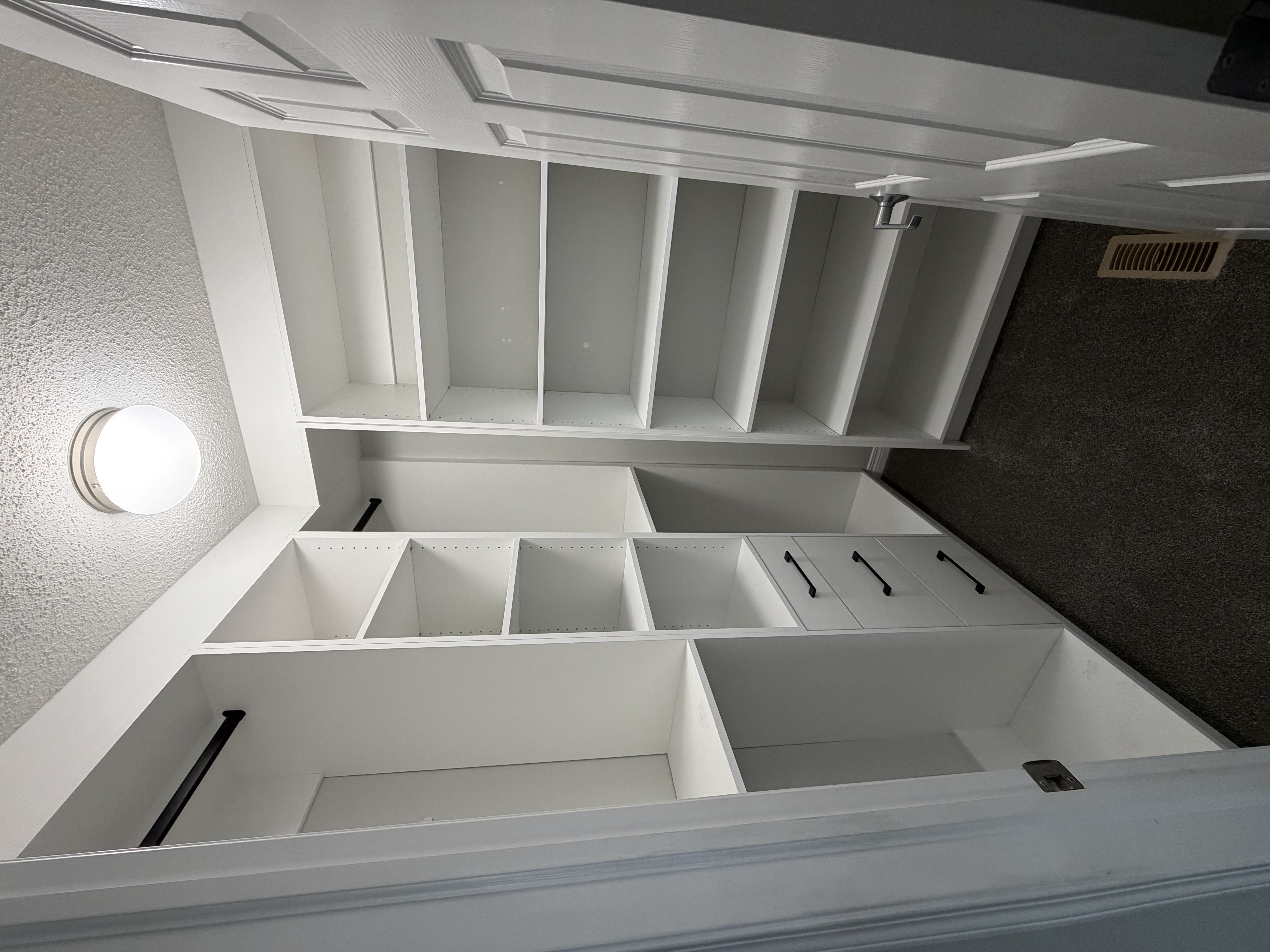 Custom Closets by Milestone